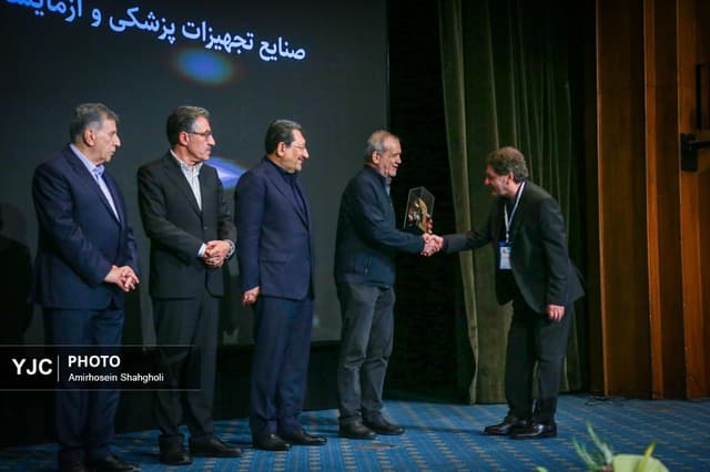 گرامیداشت روز ملی صنعت و معدن با حضور رئیس‌جمهور
