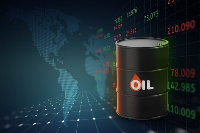 قیمت نفت در پی تداوم ابهام درباره تنگه هرمز افزایش یافت