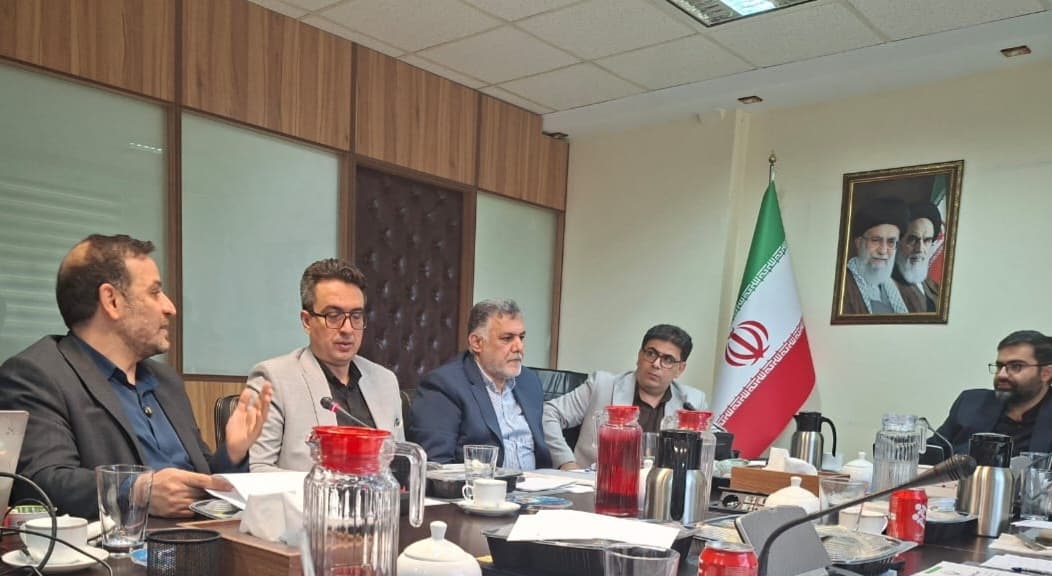 تاکید وزیر نفت ایران و وزیر کشور پاکستان بر توسعه مبادلات تجاری مشترک
