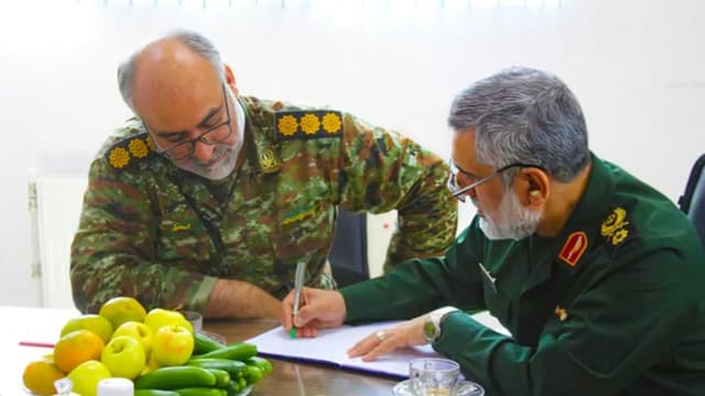 مردی که صدای آمریکا را عصبانی کرده بود