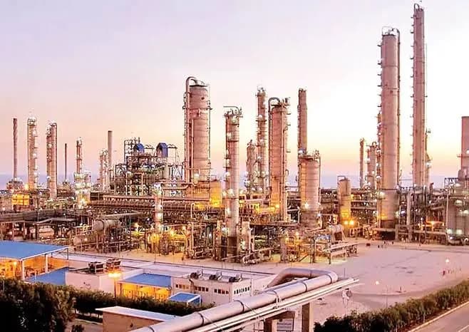 بررسی راهکارهای توسعه همکاری ایران و روسیه در صنعت پتروشیمی