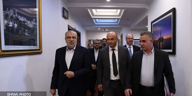 مسیر جدیدی برای توسعه روابط اقتصادی در حوزه نفت، گاز و پتروشیمی | انرژی نویس