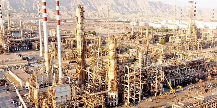 صرفه‌جویی سالانه ۸۰ میلیون یورویی با راه‌اندازی خط لوله تأمین خوراک پالایشگاه بندرعباس | انرژی نویس