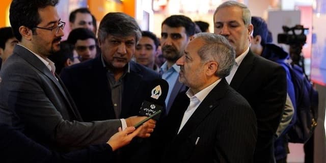 بازدید وزیر آموزش و پرورش از نمایشگاه بین‌المللی صنعت برق | انرژی نویس