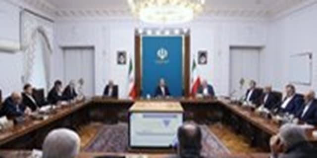 دستور پزشکیان برای تسریع و تسهیل در رفع موانع پیش‌روی سرمایه‌گذاران برق و تجدیدپذیر | انرژی نویس