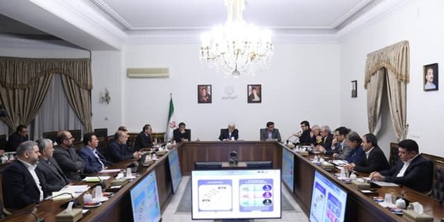 عارف: باید بااستعدادترین جوان‌ها در صنعت نفت مشغول کار شوند | انرژی نویس