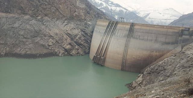 میانگین ذخایر آبی تهران نصف میانگین کشوری است