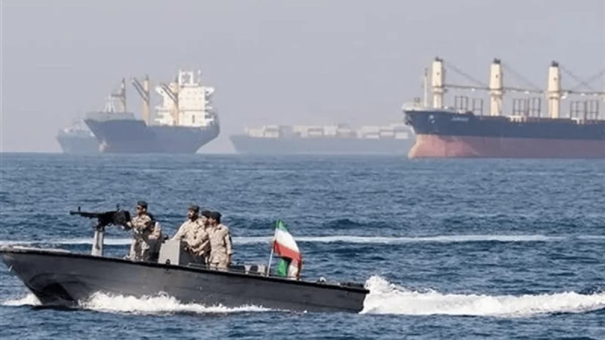 تلاشهای دیپلماتیک برای بازگشایی تنگه هرمز؛ پیشنهاد بازگشایی ظرف ۷ روز
