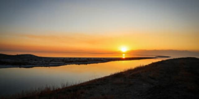 لباس؛ بهترین مانع در برابر نور خورشید | انرژی نویس