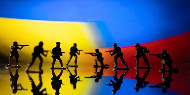 حمله پهپادی اوکراین به یک انبار نفت در منطقه مرزی روسیه | انرژی نویس